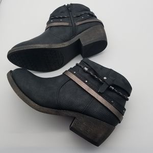 NWOT Jellypop Booties Size 8